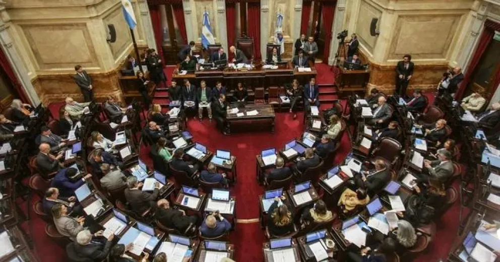 Tras el escándalo de las dietas: senadores no cobrarían el aumento