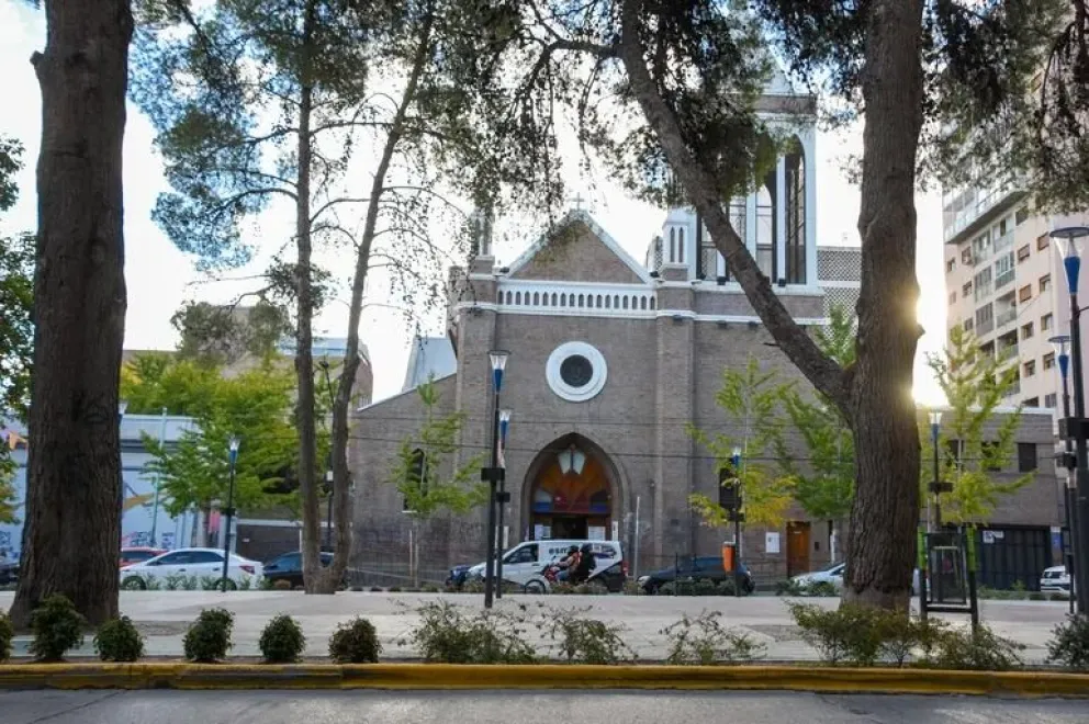 Quisieron raptar a una mujer a la fuera de la iglesia