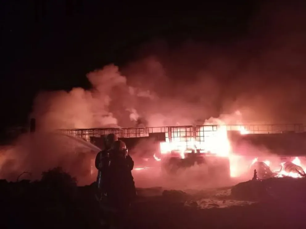 Se incendió un camión que transportaba ácido para la industria petrolera