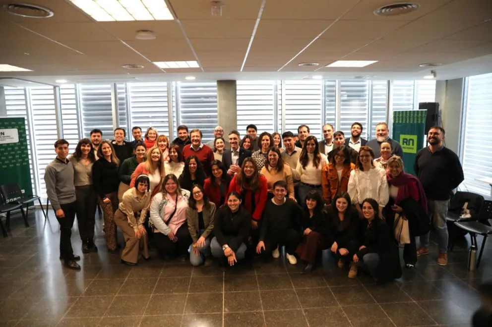 El gobernador se reunió en la ciudad con jóvenes del Consejo Federal de Inversiones