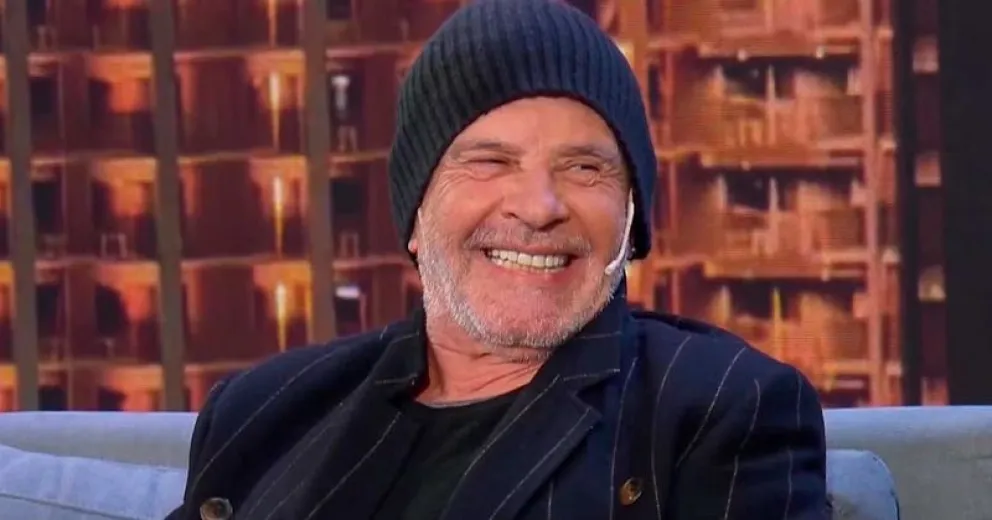 Osvaldo Laport confesó el particular gusto que tiene en su casa: "Desnudo y con botas de goma"