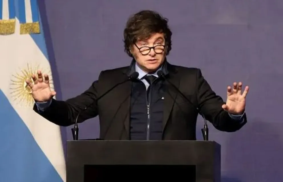 "No es un juego": fuerte repudio del arco político a Javier Milei por burlarse de la pedofilia