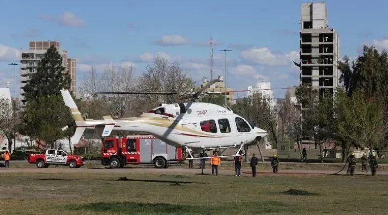  Asistieron con vuelos sanitarios a tres personas heridas en un incendio Provinciales martes 10 de septiembre de 2024 La secretar&iacute;a de Emergencias y Gesti&oacute;n de Riesgo del Neuqu&eacute;n realiz&oacute; un amplio operativo, en c&oacute;digo rojo, para el traslado