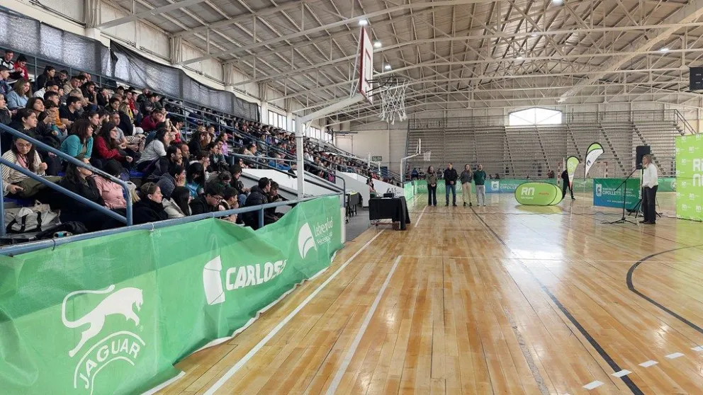 ¡Increíble! Más de 400 profesionales se capacitan en deportes para adultos mayores
