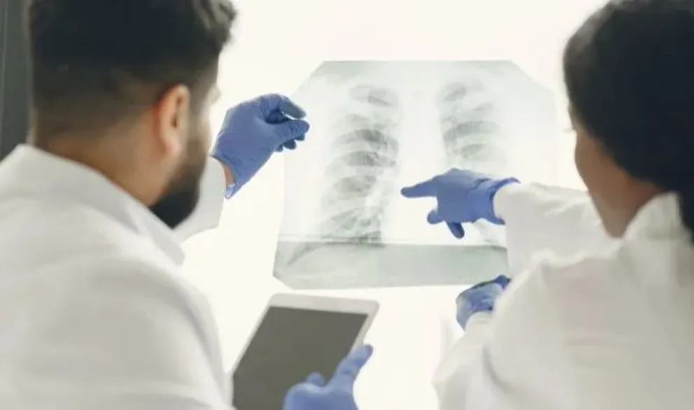 Alerta por un virus respiratorio peligroso: causa neumonía y bronquiolitis