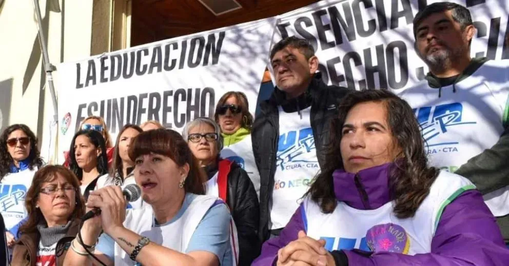 Por el proyecto control de licencias, Unter convocó a un congreso para definir acciones y "resistirá"