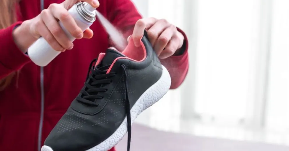 Solución para el mal olor en zapatillas: mirá el truco casero que no falla 