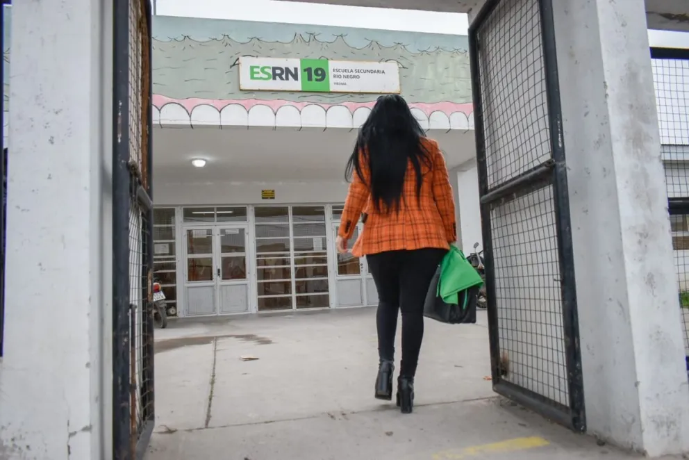 Un legislador insiste con profundizar la presencialidad docente: acusó a los sindicalistas de militantes políticos