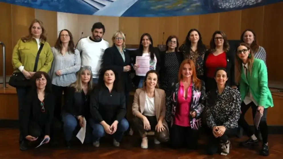 Mujeres periodistas realizaron un informe sobre el ciberacoso que sufren: conoce más