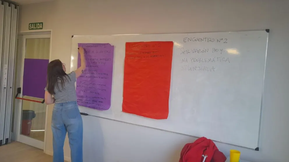Inician programas para abordar la violencia de género en varones con antecedentes judiciales
