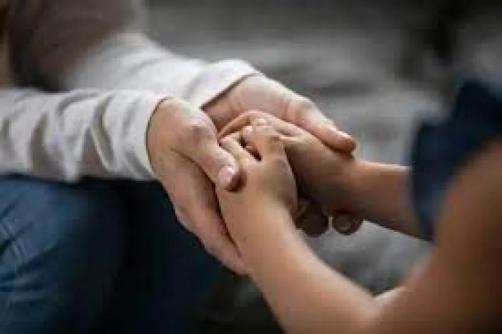 Adopción: buscan una familia para una niña de 10 años 