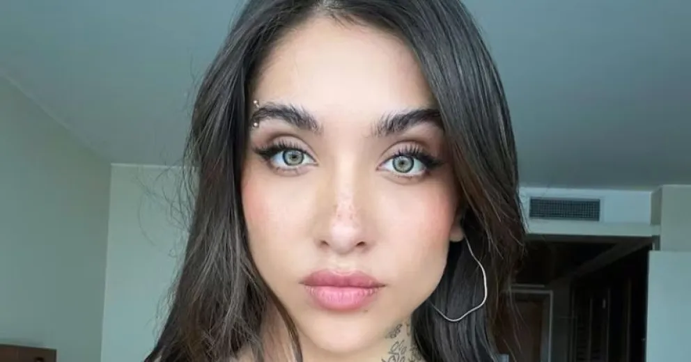 María Becerra deslumbra con nuevo look