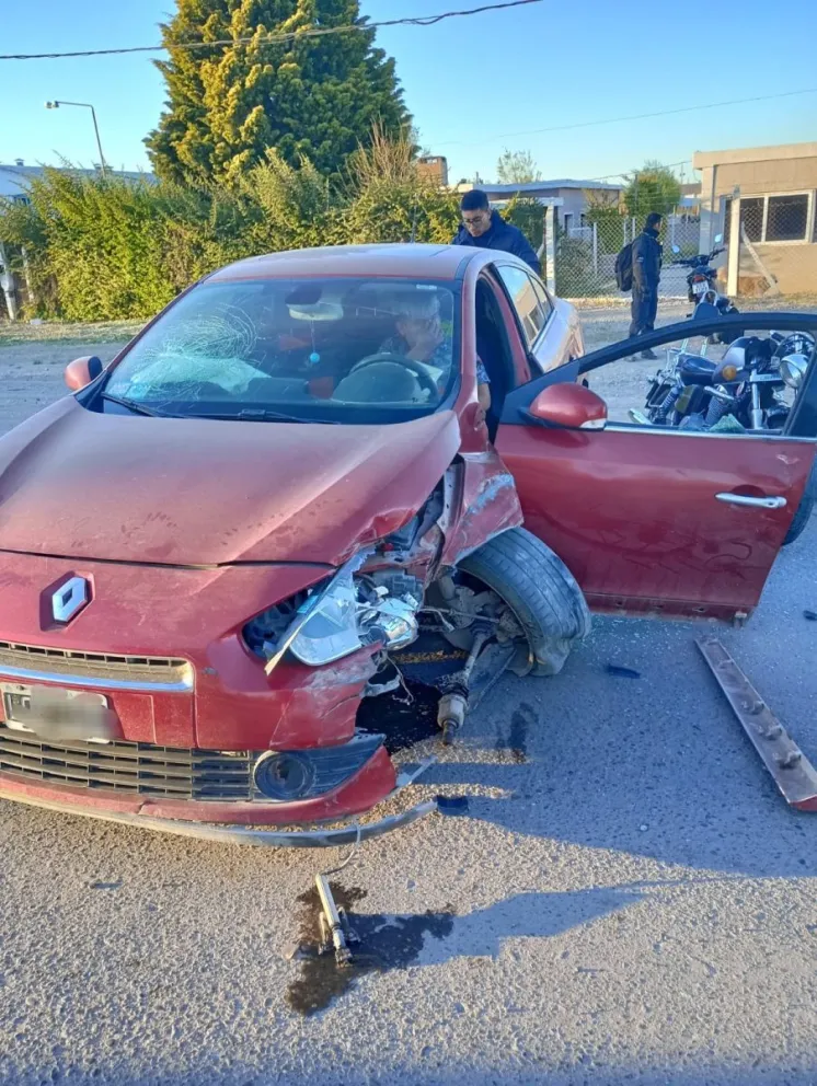 Tremendo triple choque esta mañana en el ingreso a una localidad