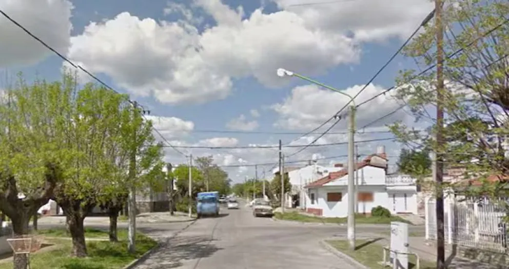 Dolor: un nene de 12 años se subió al techo de su casa para festejar un gol y murió electrocutado