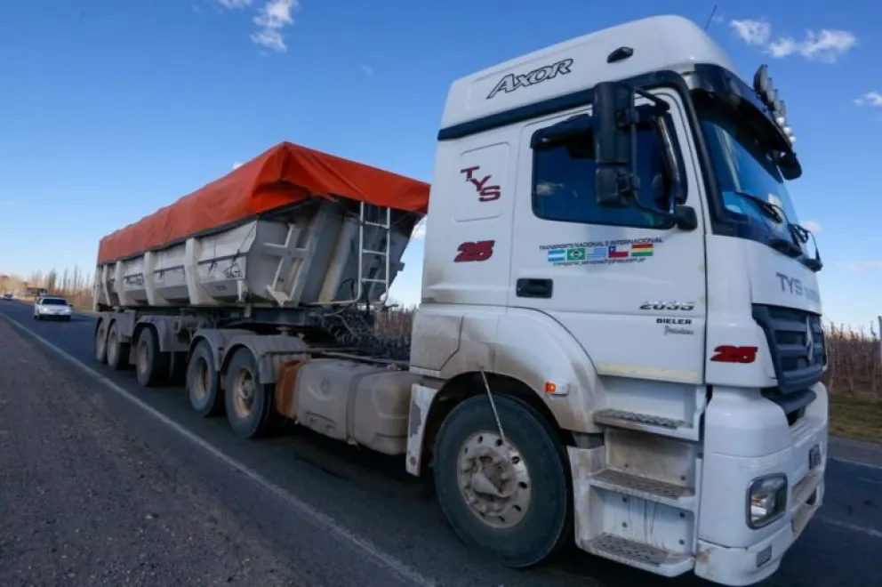 Retención de servicio de camioneros: hasta cuándo seguirán instalados sobre la Ruta 6
