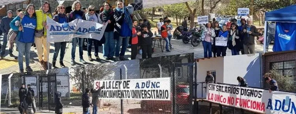 La UNCo declara un paro de 48hs esta semana en defensa de la ley de financiamiento universitario