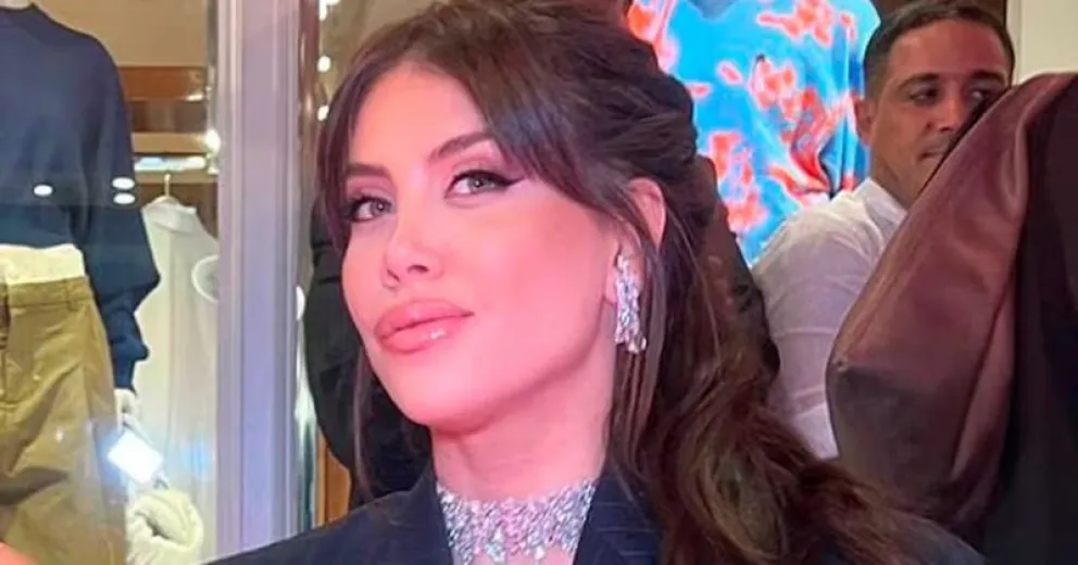 Quién es el famoso cantante que se mostró muy cercano a Wanda Nara