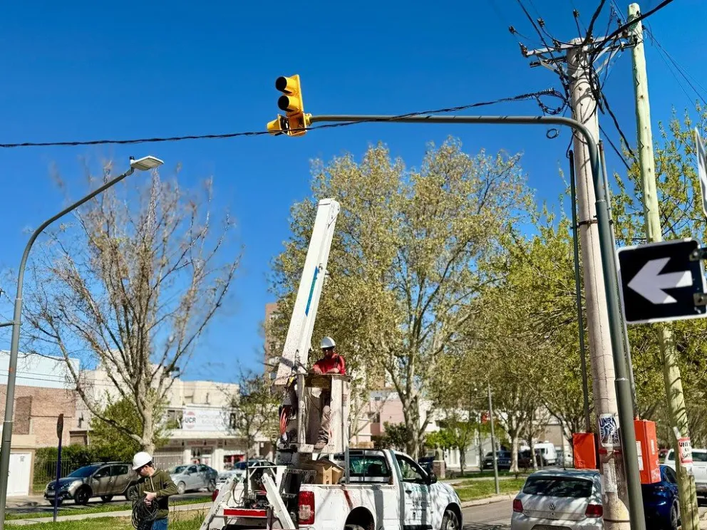 Avanza con firmeza el plan de semaforización en para mejorar la seguridad vial