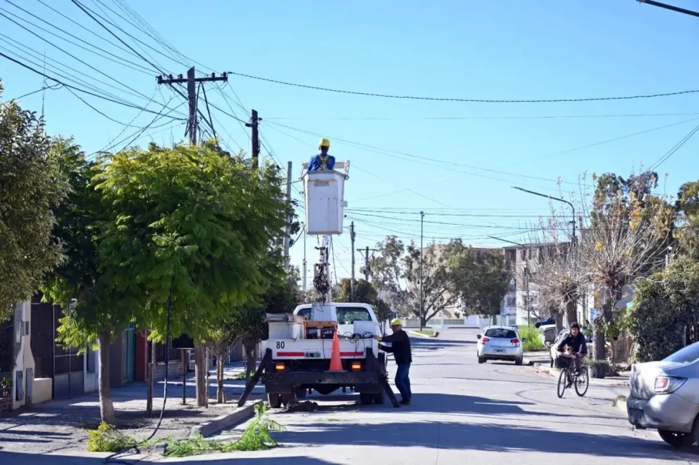 Edersa realiza inversiones por 16.000 millones de pesos para anticiparse a un verano "complejo"
