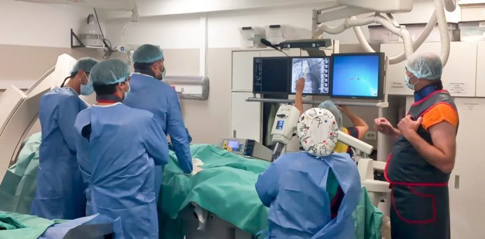 Histórico: se realizó una cirugía cardiovascular con endoprotésis por primera vez en la región