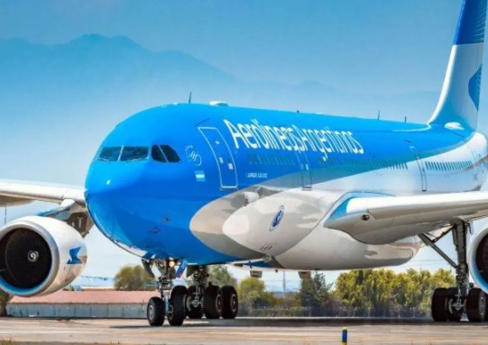 Confirmado: Javier Milei firmará un decreto para privatizar a Aerolíneas Argentinas