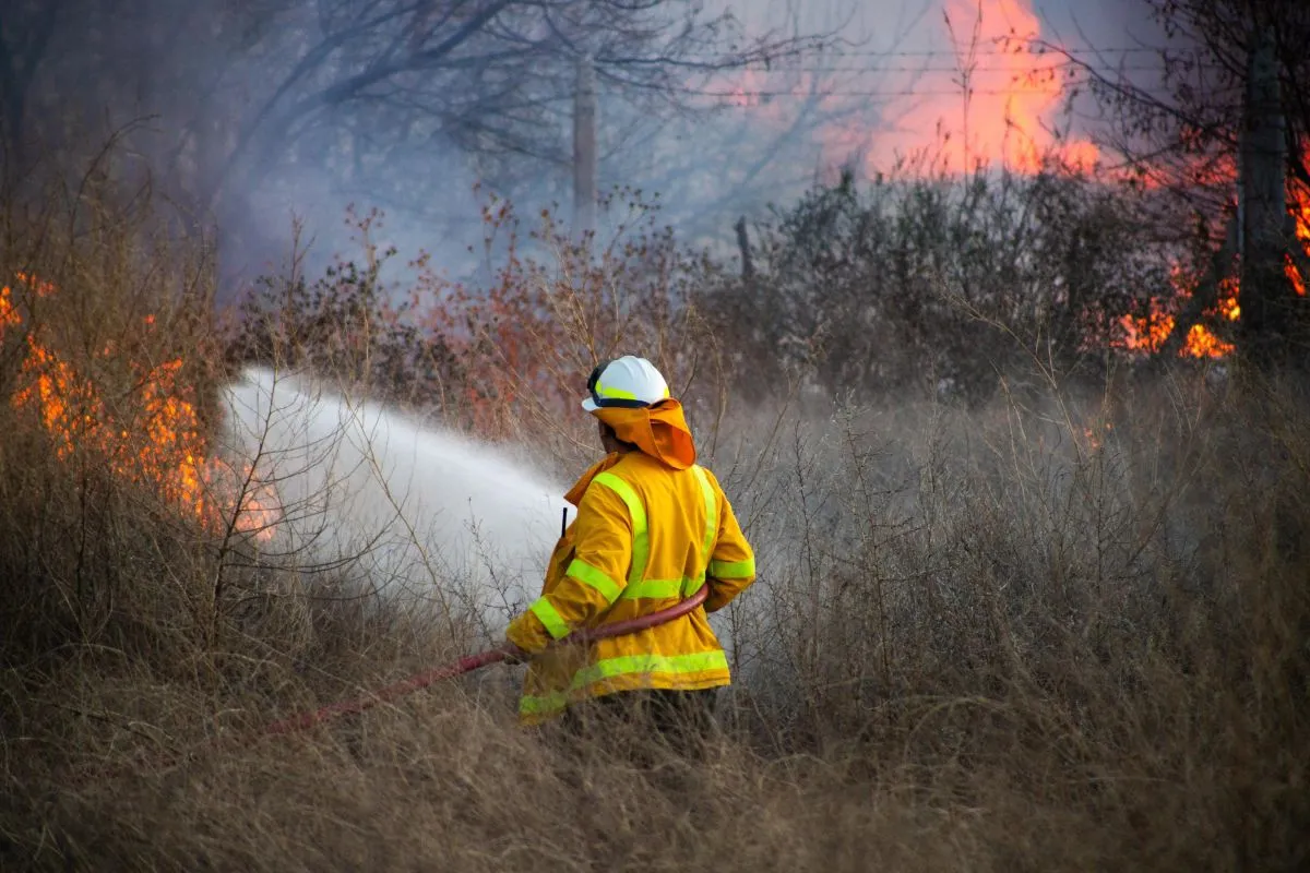 incendios en medio del temporal de viento