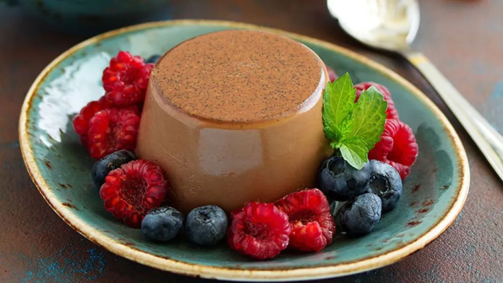 Un postre exquisito: flan de café y chocolate, sin lácteos ni huevos