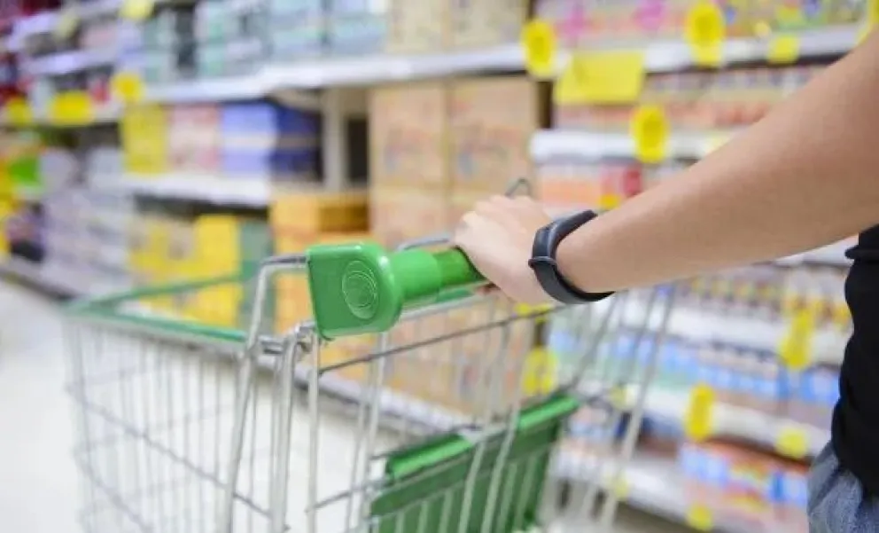 La reducción del Impuesto PAIS tuvo impacto casi nulo en los alimentos