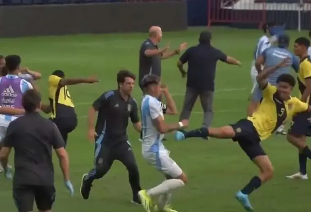 Video: amistoso de la Selección Argentina Sub 15 terminó en batalla campal