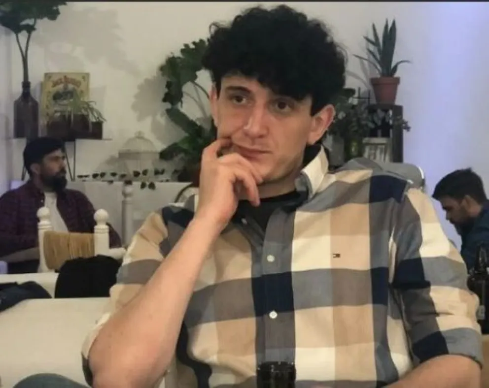 Desesperada búsqueda de un joven en Río Negro: nadie sabe nada y encontraron su moto en una zona rural 