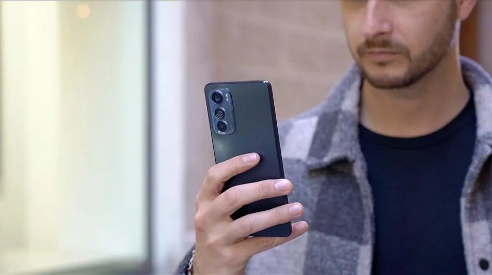 Tuvo que ir a la justicia para que la tienda oficial de Motorola le cambie un celular fallado