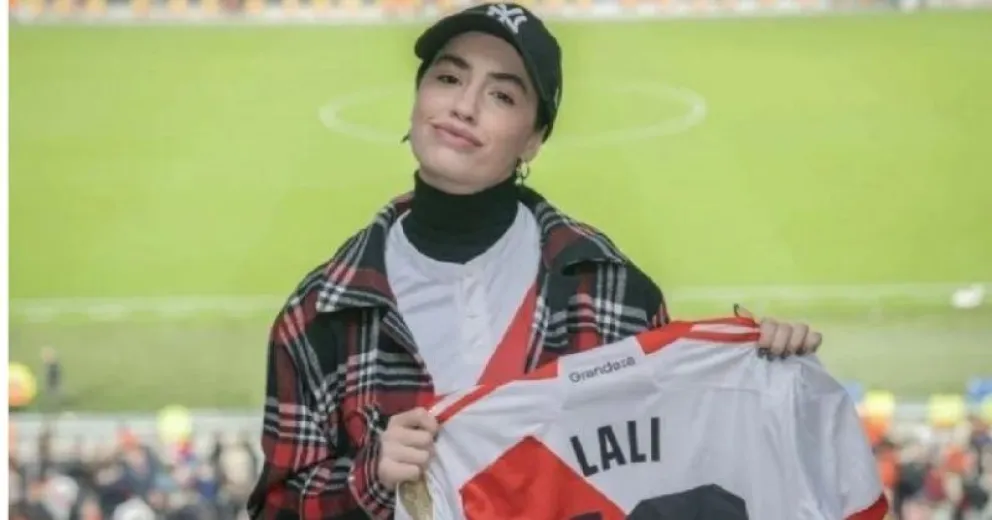 La divertida anécdota que reveló Lali Espósito sobre cómo se hizo hincha de River