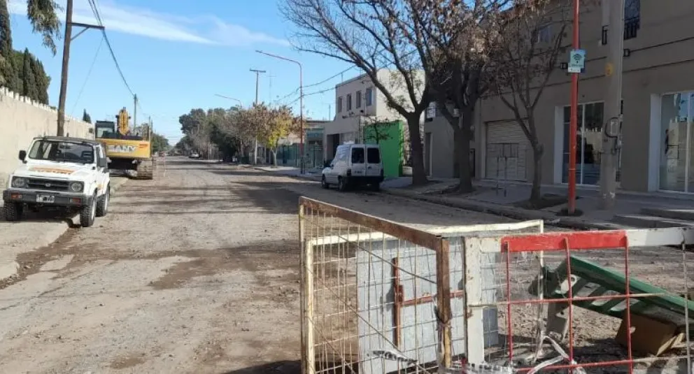Cuáles son las obras de infraestructura comprometidas durante el aniversario de Cipolletti