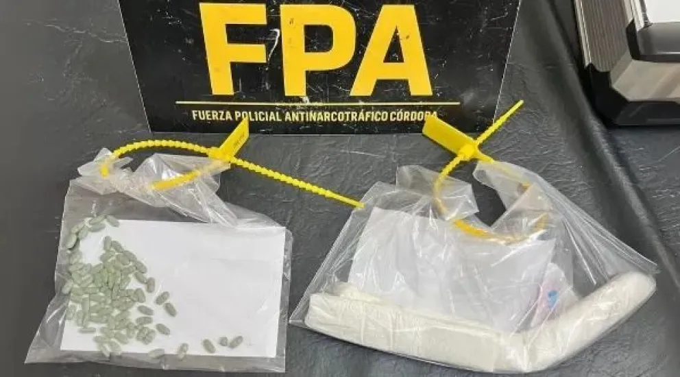 Terrible: una mujer intentó pasar droga a una cárcel con pastillas pegadas al cuerpo de su hija de 8 años