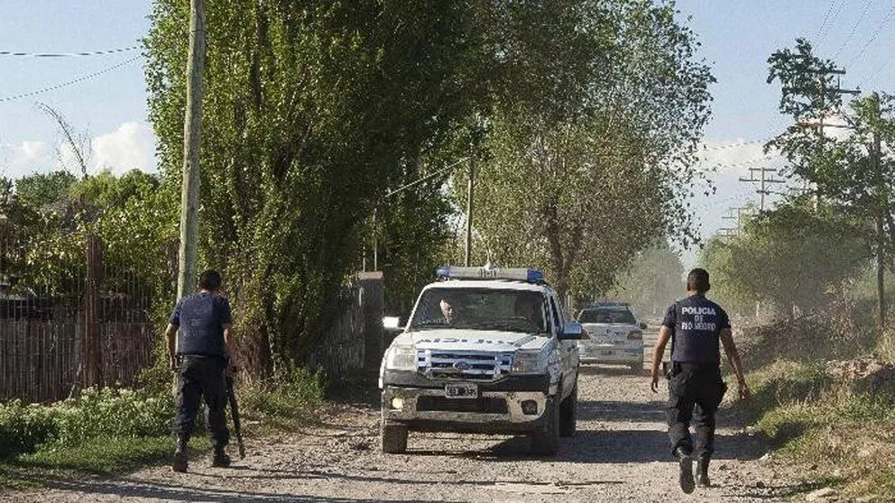 Allanaron tres viviendas en la búsqueda del agresor de su ex pareja