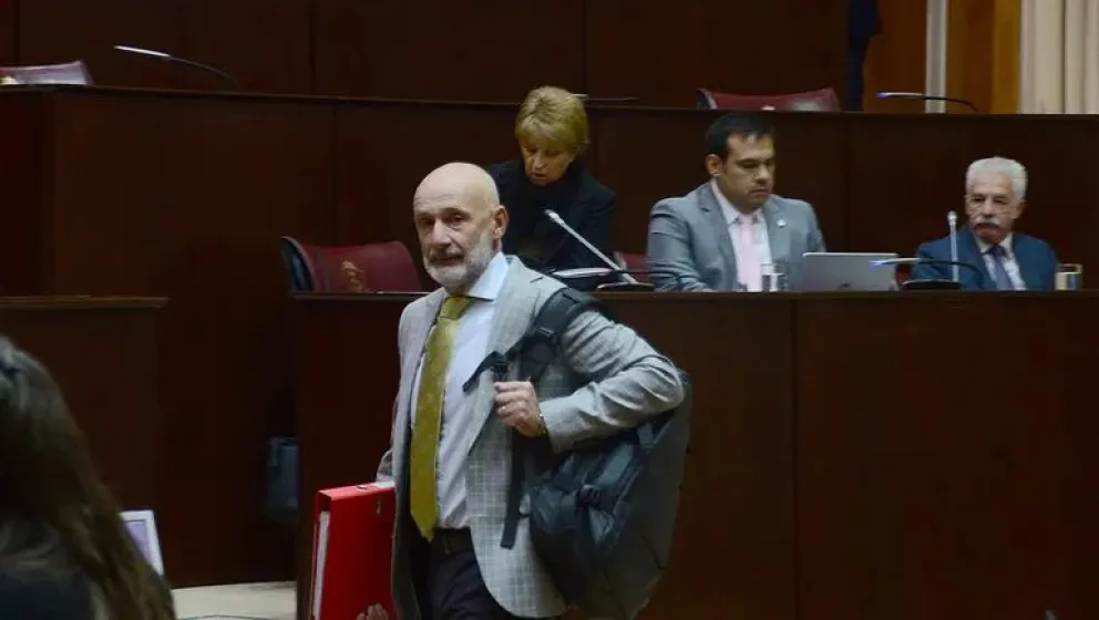 Se hizo pasar por abogado, prometió sacar en libertad a dos presos y los estafó en $ 16 millones