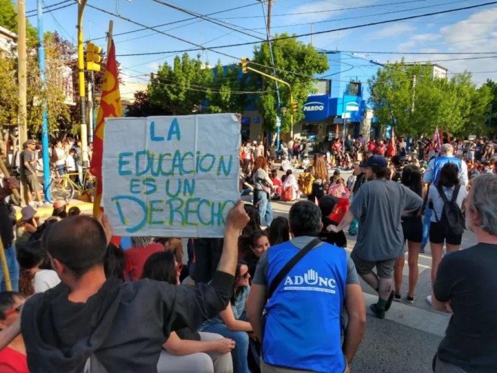 Universitarios van al paro y acompañarán a Unter en la protesta en Ruta 22