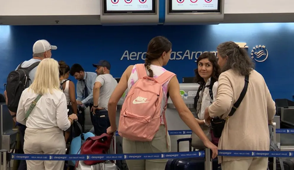 Casi un millón y medio de turistas viajaron por el país durante el fin de semana largo