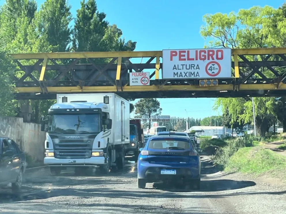 Multaron a 6 camiones en el primer día de la restricción de tránsito pesado