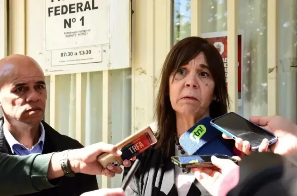 rectora de la UNCo Beatriz Gentile