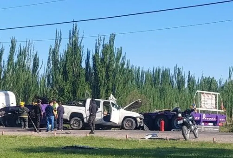 Choque: el conductor de una camioneta fue trasladado de urgencia a una clínica 