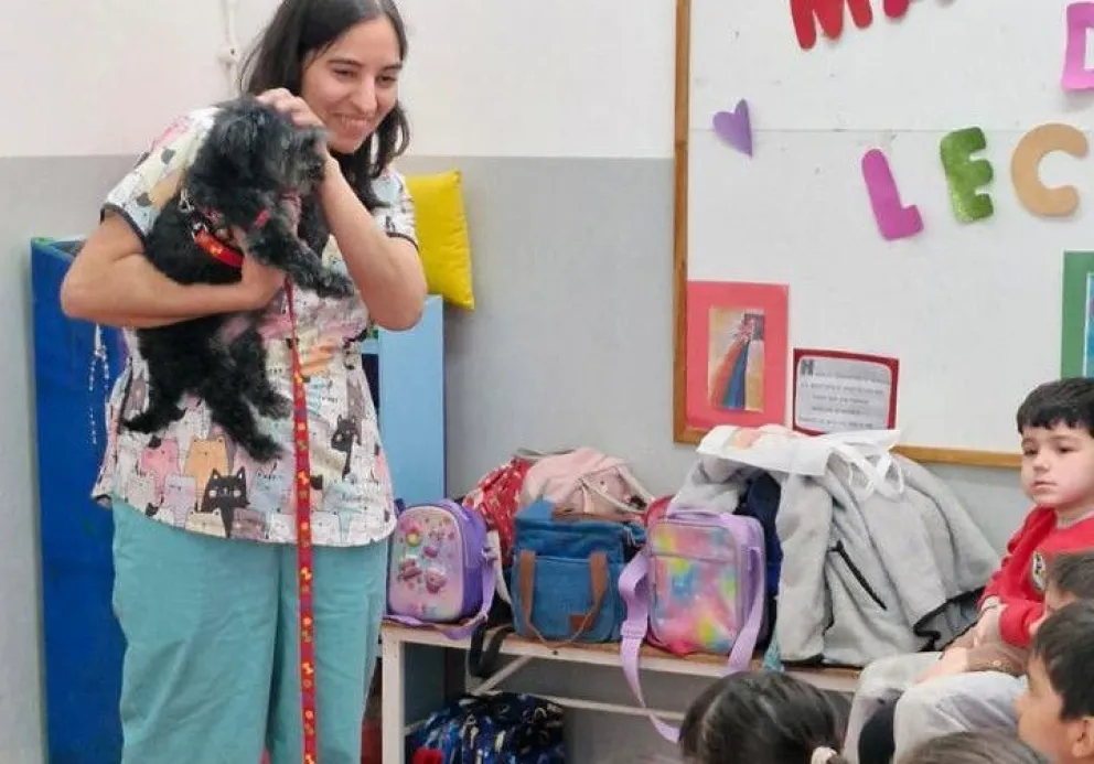 Concientización sobre el cuidado animal: Zoonosis dictó una charla en la Escuela Patagonia