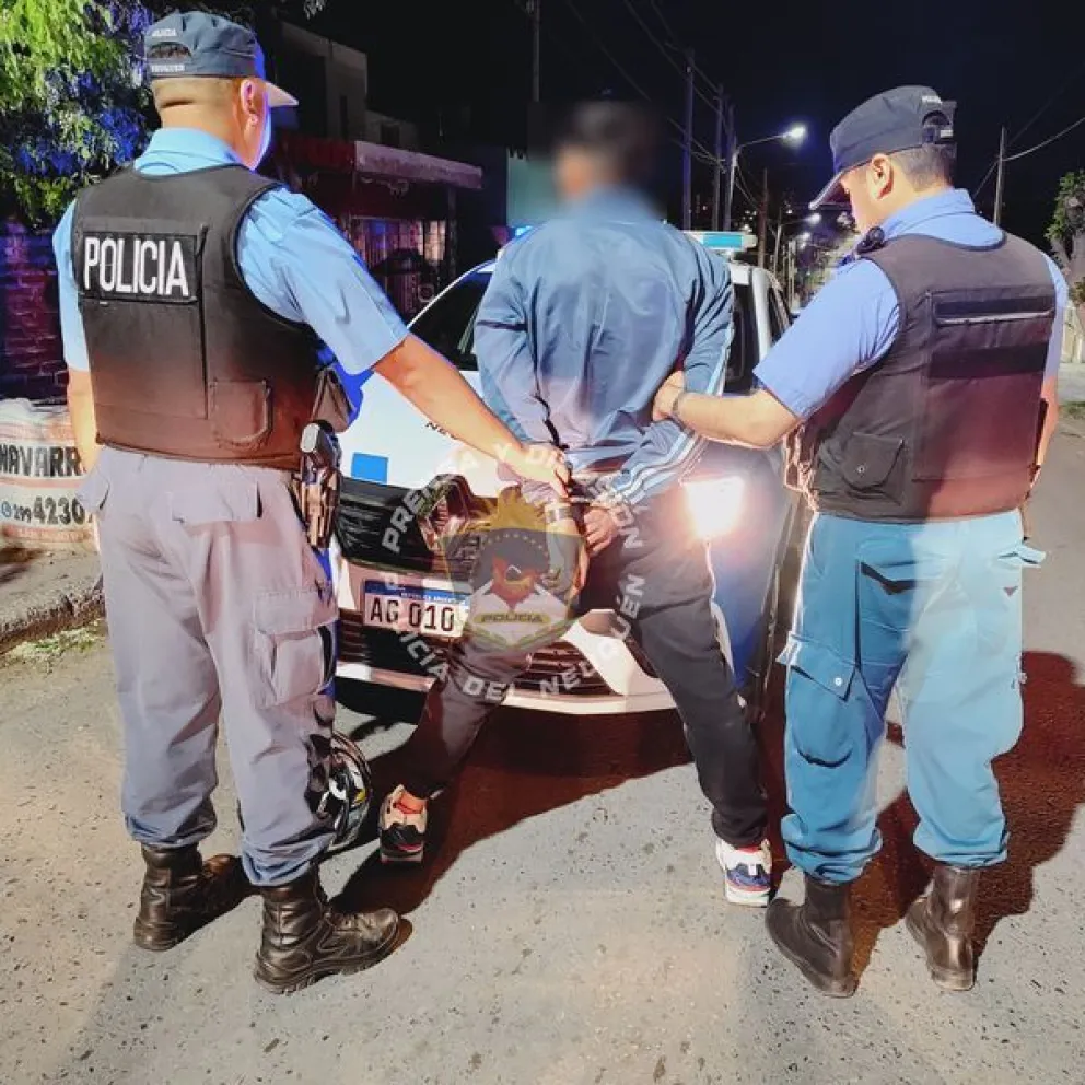 Detienen a un joven por transitar en una moto robada