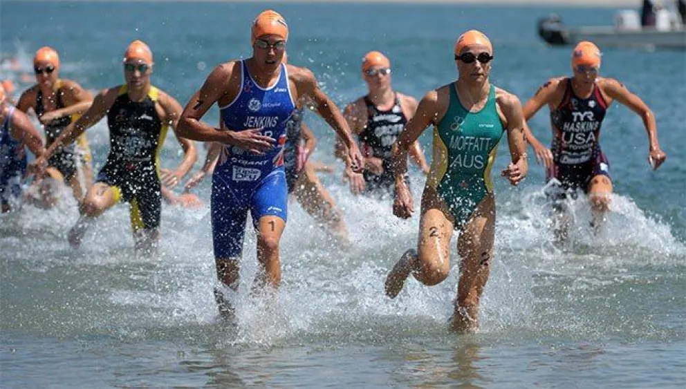 Conmoción: dos participantes murieron en medio de una competencia de triatlón en España