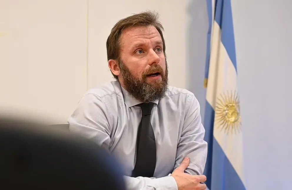 Despidieron a dos funcionarios de la secretaría de Transporte por contratar un catering de 13 millones de pesos