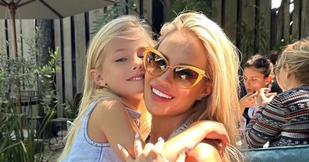 Quién es el famoso que acompañó a Luciana Salazar en el Día de la Madre