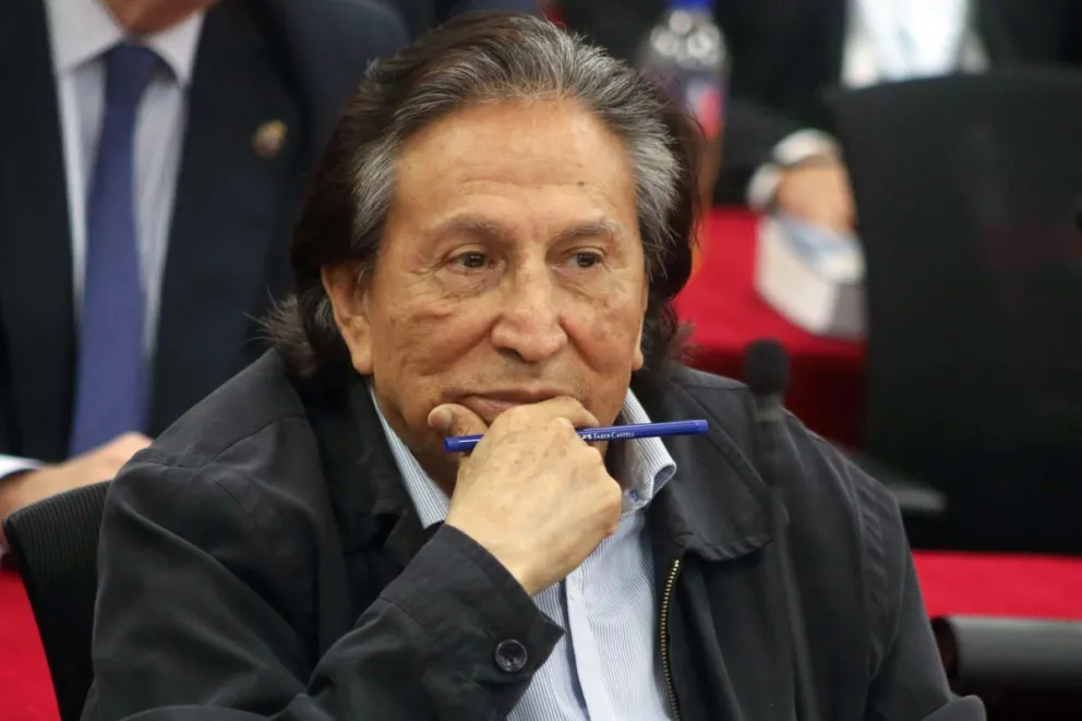 Condenan a más de 20 años de cárcel al expresidente peruano Alejandro Toledo por corrupción