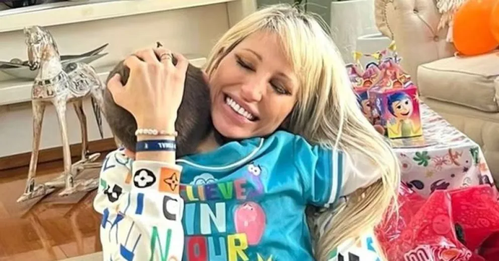 Cuál fue el emotivo regalo que Vicky Xipolitakis recibió por parte de su hijo por el Día de la Madre