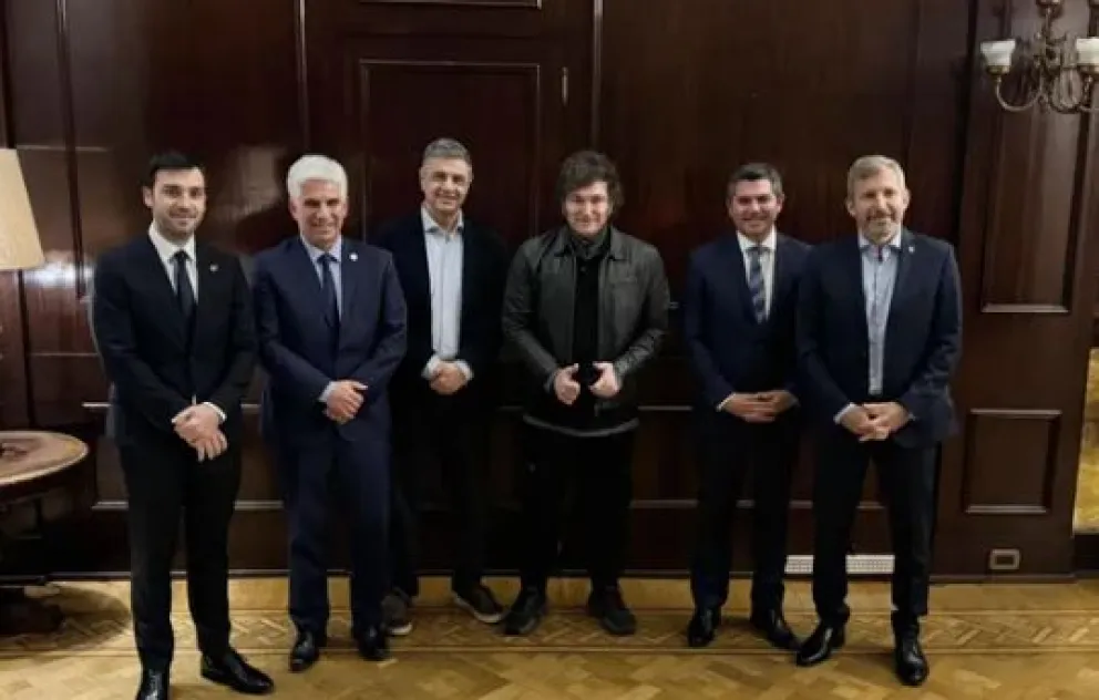 Milei se reunió con gobernadores del PRO buscando apoyos para el Presupuesto 2025