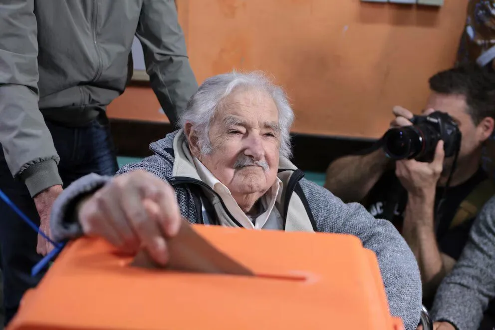Elecciones de Uruguay: Pepe Mujica fue a votar y criticó al gobierno de Milei